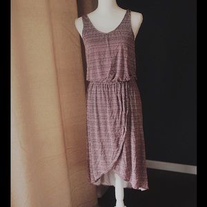 3/$25 🍄 Hi Lo midi dress. Gap. Size M